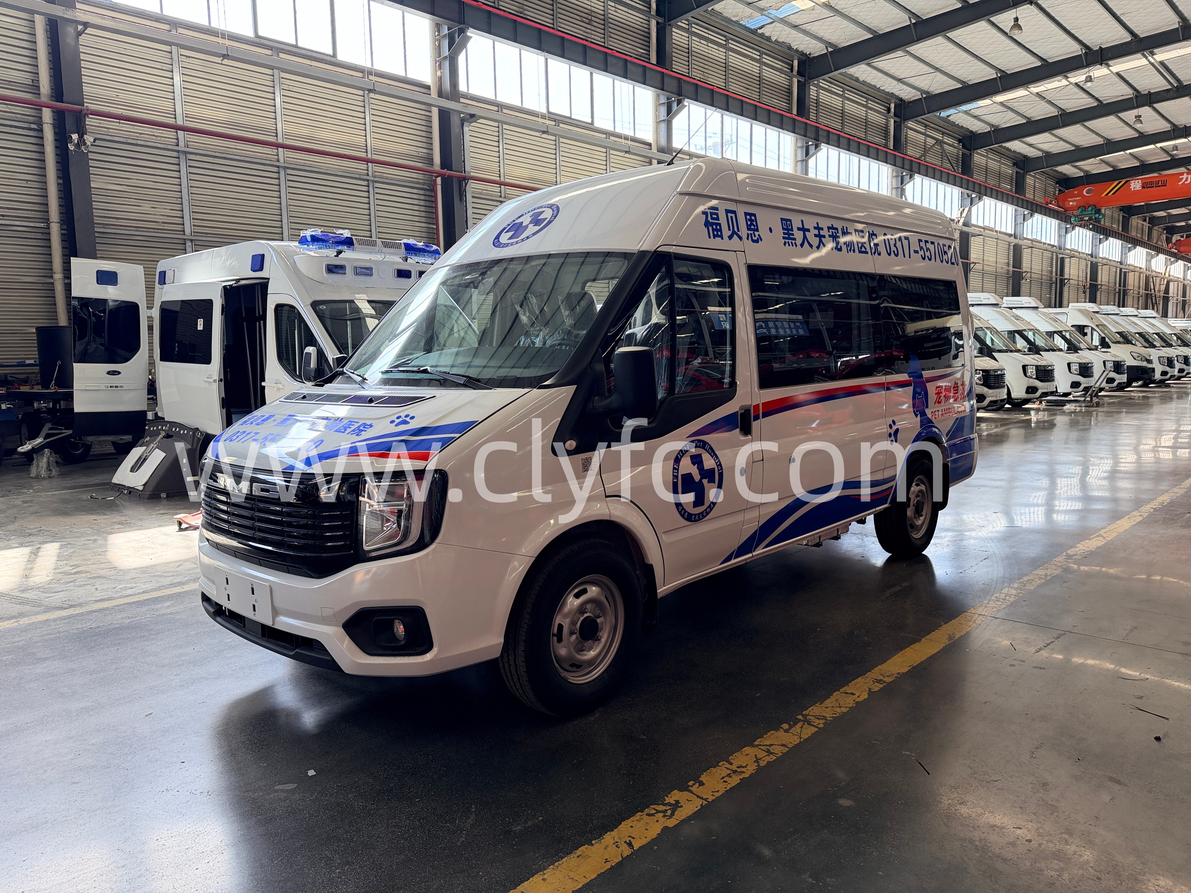 宠物美容服务车是什么？移动宠物美容车分类与功能解析