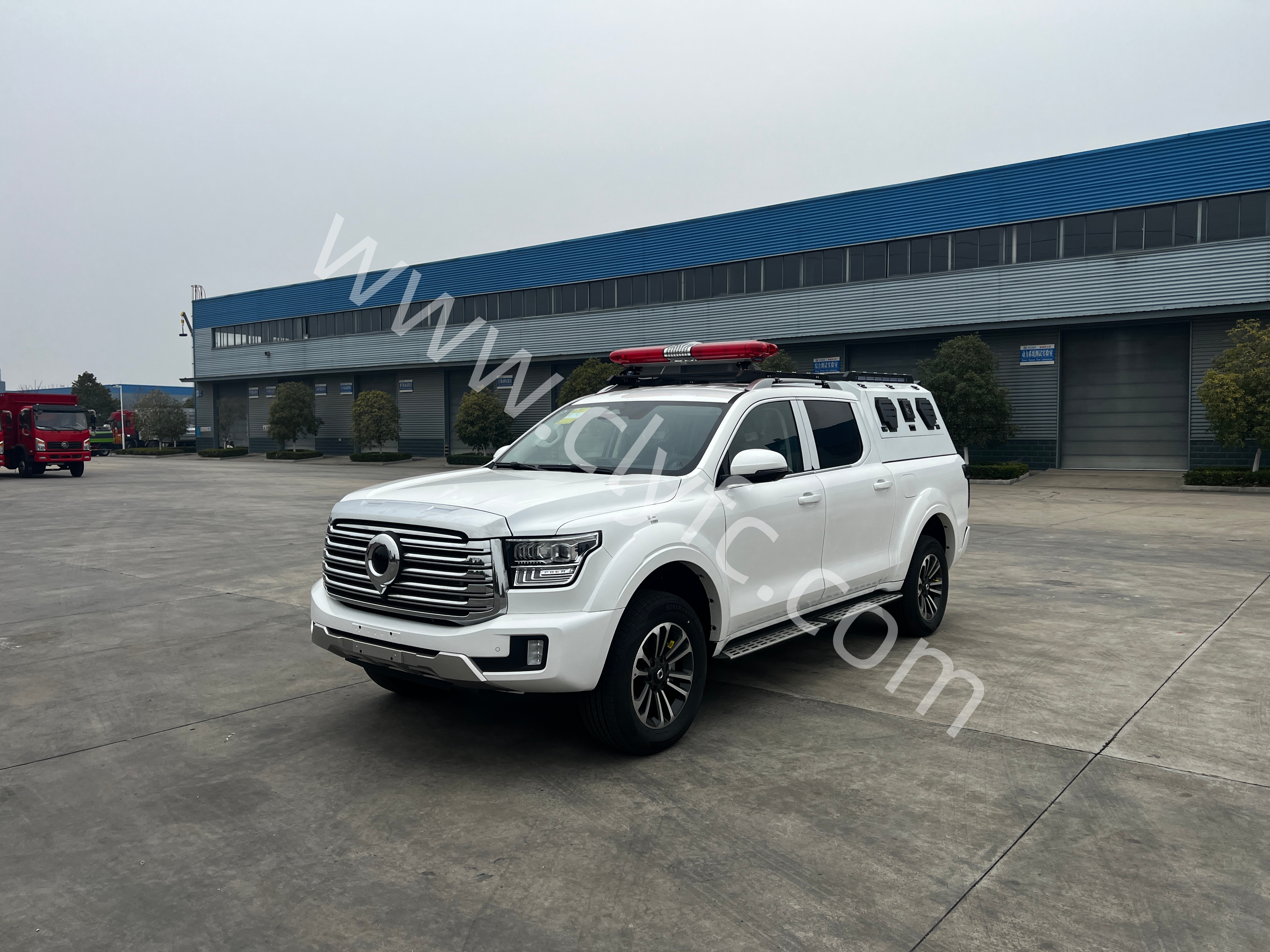 消防指挥车内部配置详解与通信系统构成